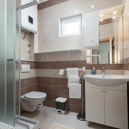 Apartment Iva Vranjes *