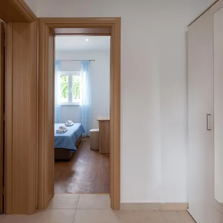 Apartment Iva Vranjes