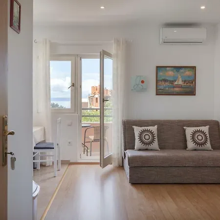 Iva Vranjes Apartment Makarska